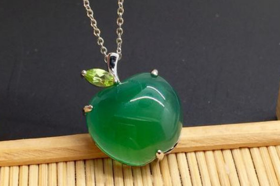 佩戴玉髓掛件應(yīng)該注意些什么