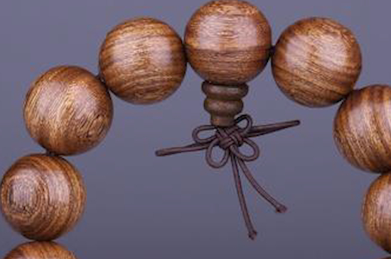 沉香手串鑒別真假的8種方法