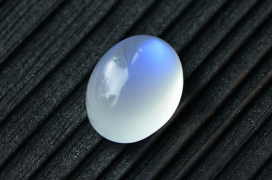 月光石好與壞的區(qū)別