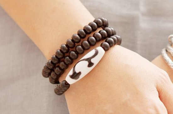 天珠可以戴手上嗎