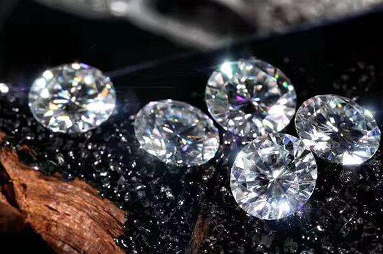天然鉆石與莫桑鉆的區(qū)別