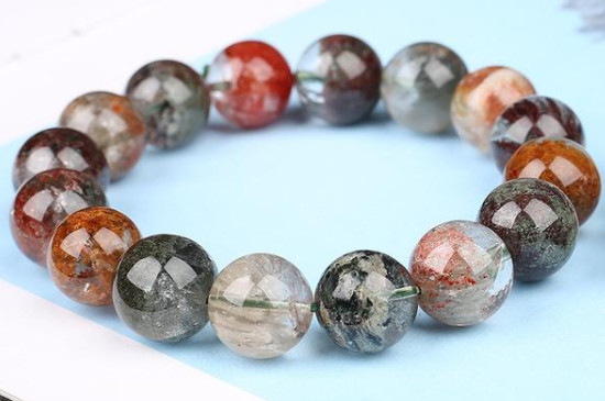 四季幽靈水晶的功效與作用佩戴禁忌