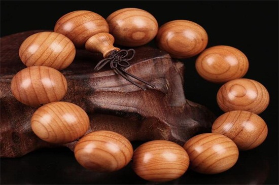 紅豆杉手串怎么盤玩