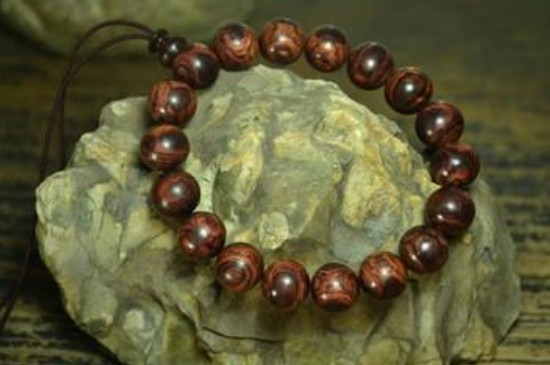 如何分辨海南黃花梨