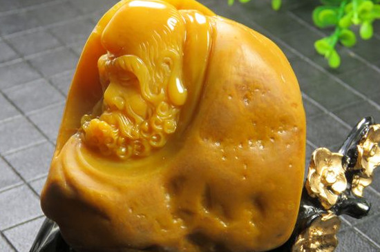黃龍玉會(huì)越戴越亮嗎，長(zhǎng)期佩戴黃龍玉的講究