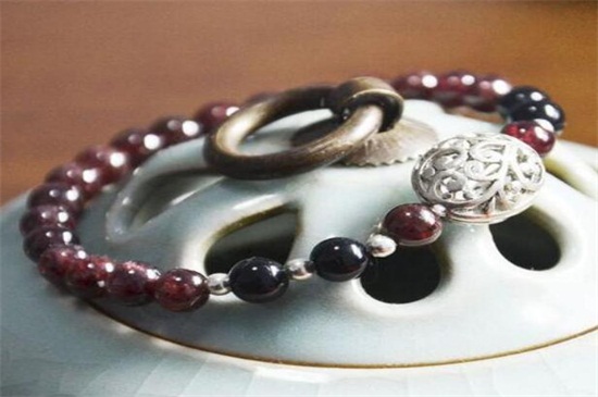 石榴石用什么清洗