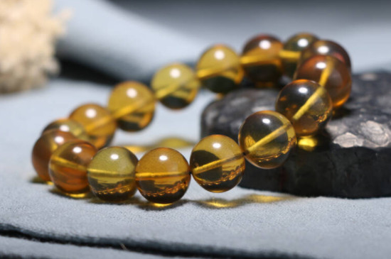 琥珀手串鑒別真假