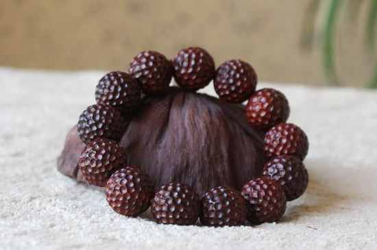 包漿小葉紫檀鑒別