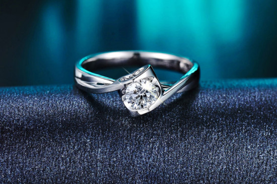 鉆石怎么區(qū)分等級(jí)