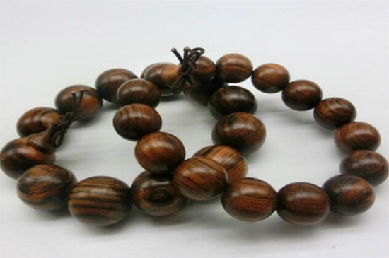 黑花梨手串特點(diǎn)