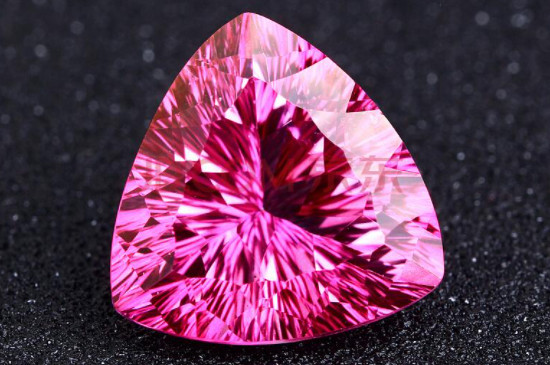 粉色托帕石的寓意及功效