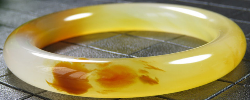 黃龍玉怎么保養(yǎng)才能越來越亮