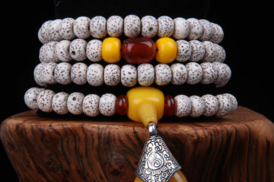 星月菩提戴在左手還是右手