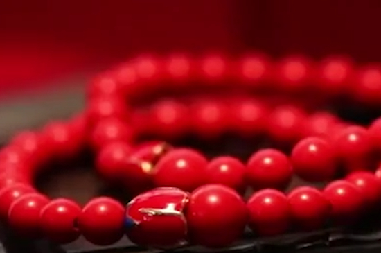 女人佩戴朱砂的禁忌