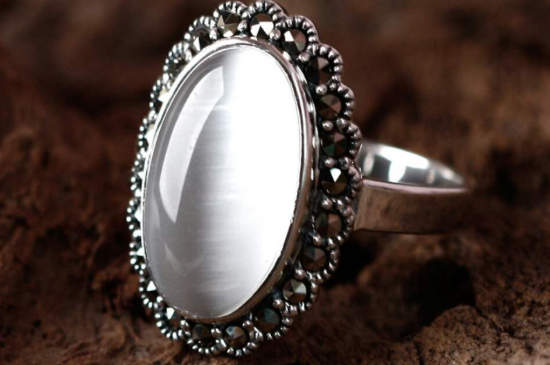 貓眼石不同顏色寓意