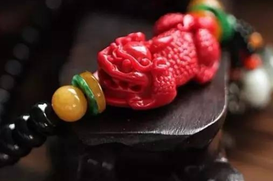 貔貅戴脖子上正確的戴法圖片