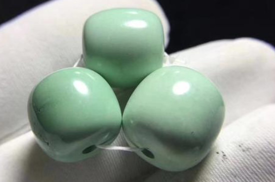 什么屬相不能帶綠松石，佩戴綠松石的注意事項有哪些