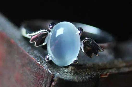 月光石不能亂戴，佩戴月光石的注意事項(xiàng)