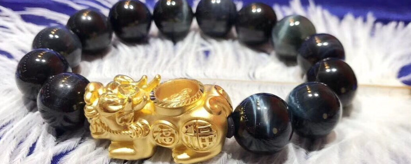 黑曜石加黃金貔貅戴法