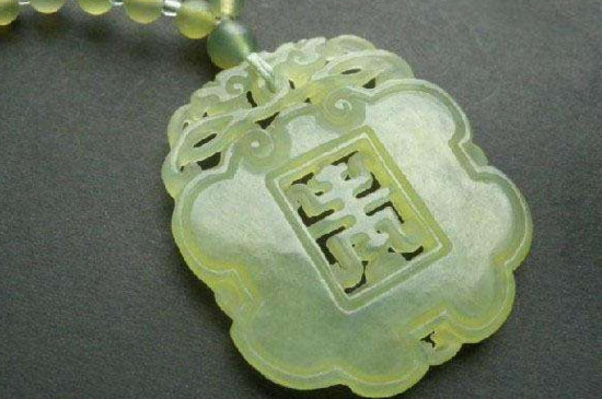 岫玉的危害，戴岫玉的好處