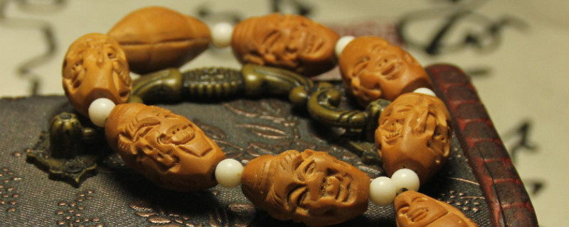 盤橄欖核手串戴不戴手套