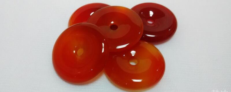 女人帶玉髓的寓意