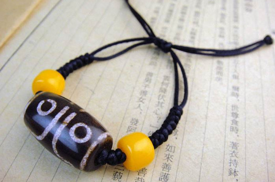 天珠可以戴手上嗎