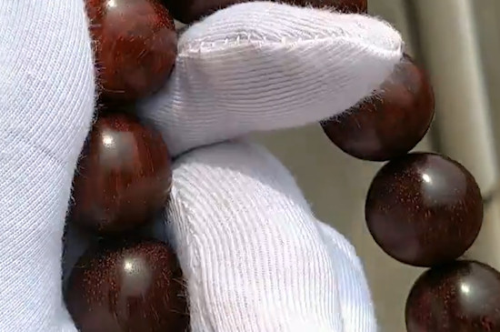 小葉紫檀可以用橄欖油保養(yǎng)嗎?