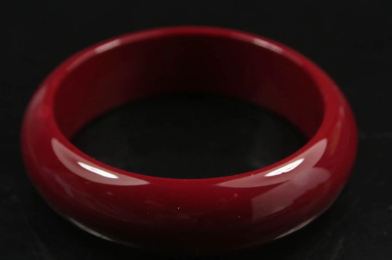 紅珊瑚手鐲怎么辨別真假