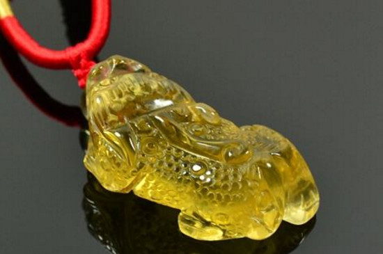 女生戴黃水晶好嗎，女生戴黃水晶的好處