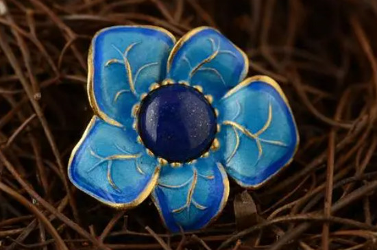 女生佩戴青金石的好處