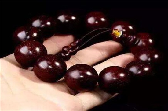 小葉紫檀手串怎么清潔