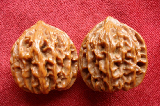 文玩核桃有色差怎樣追色