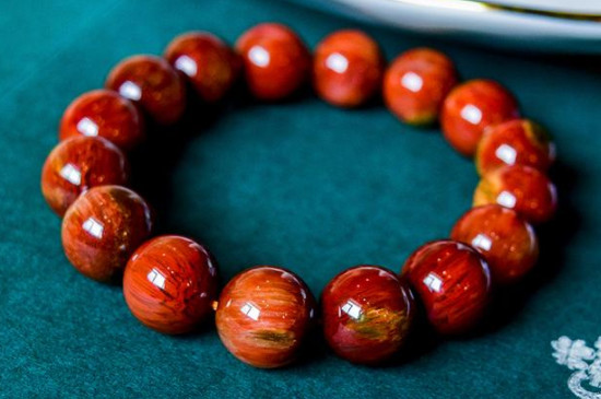 鴆羽幽靈水晶的功效與作用禁忌