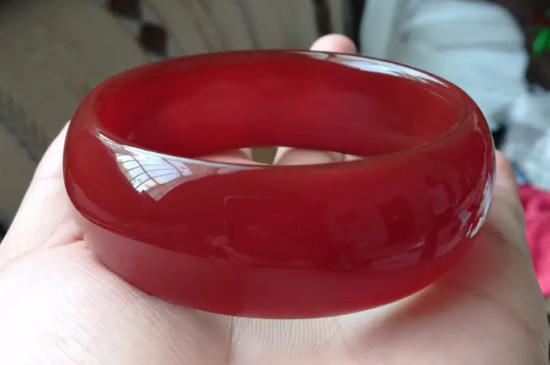 紅瑪瑙是什么材質(zhì)