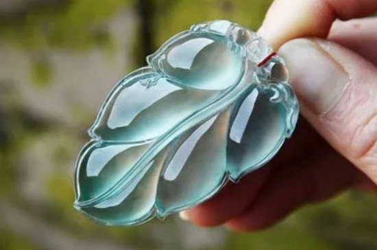 冰翠與翡翠的區(qū)別