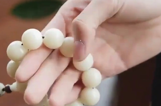 白玉菩提適合什么人戴