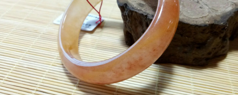 紅色手鐲一般是啥玉