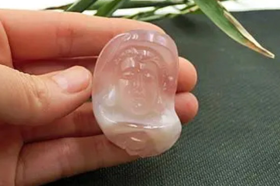 瑪瑙荔枝凍戴有什么好處