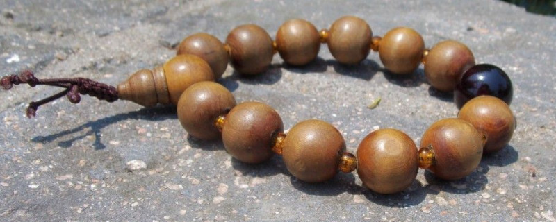 香樟木手串怎么盤的方法