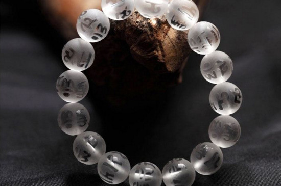 白水晶手鏈佩戴禁忌，這幾個方面是大忌