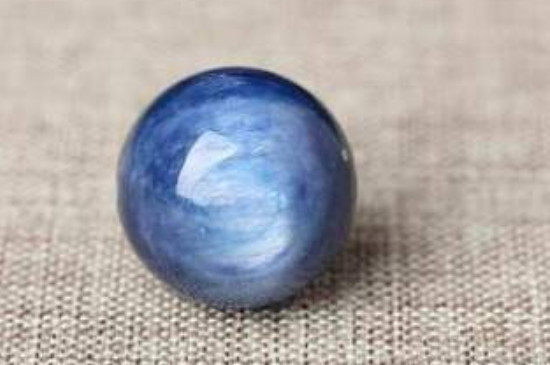 藍(lán)晶石可以戴著睡覺(jué)嗎