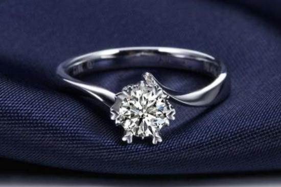 鉆石會發(fā)彩色的光嗎