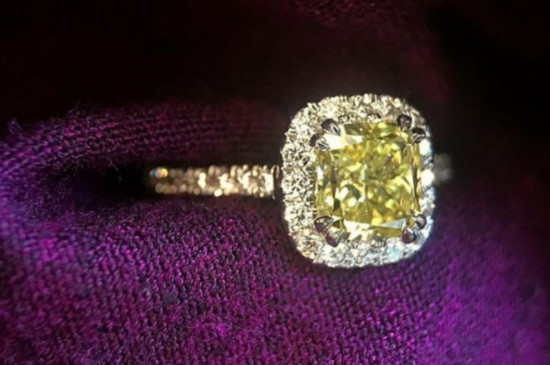 鉆戒大小怎么分