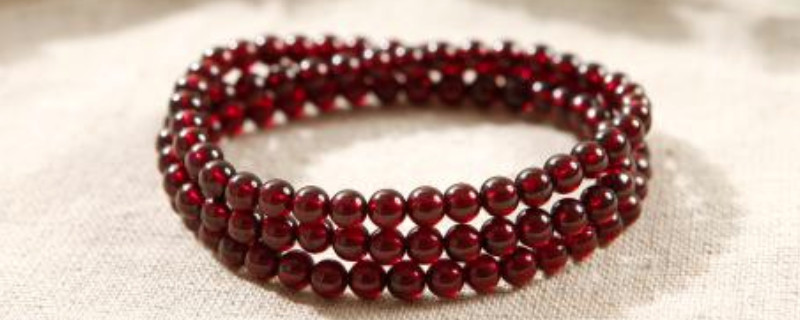 橙色石榴石是深色還是淺色