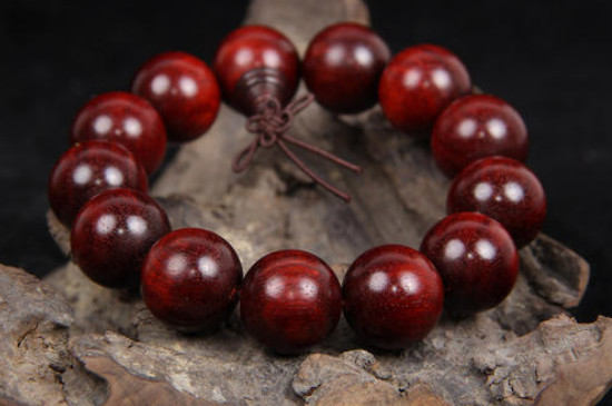 小葉紫檀和血檀的區(qū)別