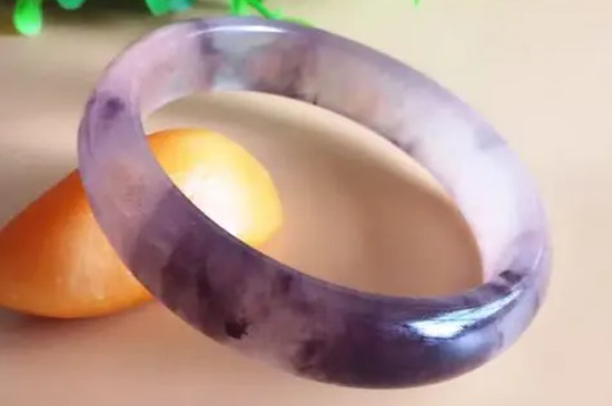 余太翠手鐲的功效