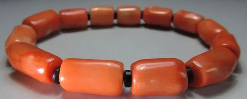 戴紅珊瑚手串的好處