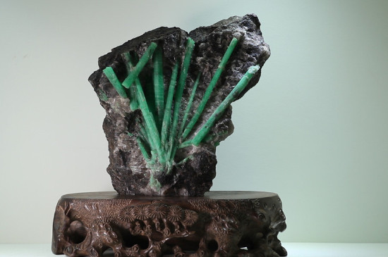 年輕人戴祖母綠好嗎，戴祖母綠的好處