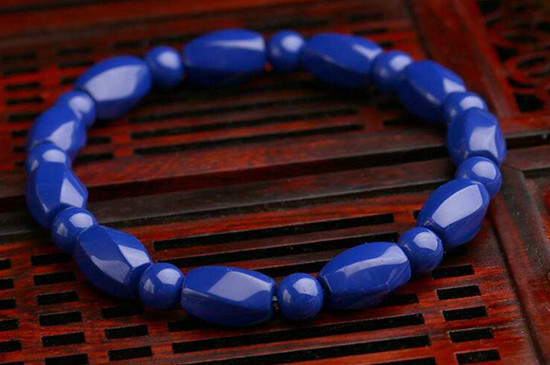 青金石適合什么屬相，適合佩戴青金石的屬相